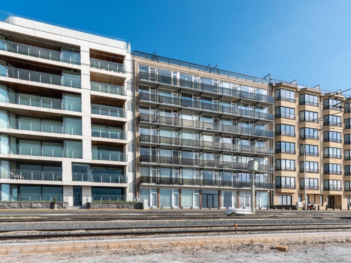 Apartment Contemporary In With Balcony